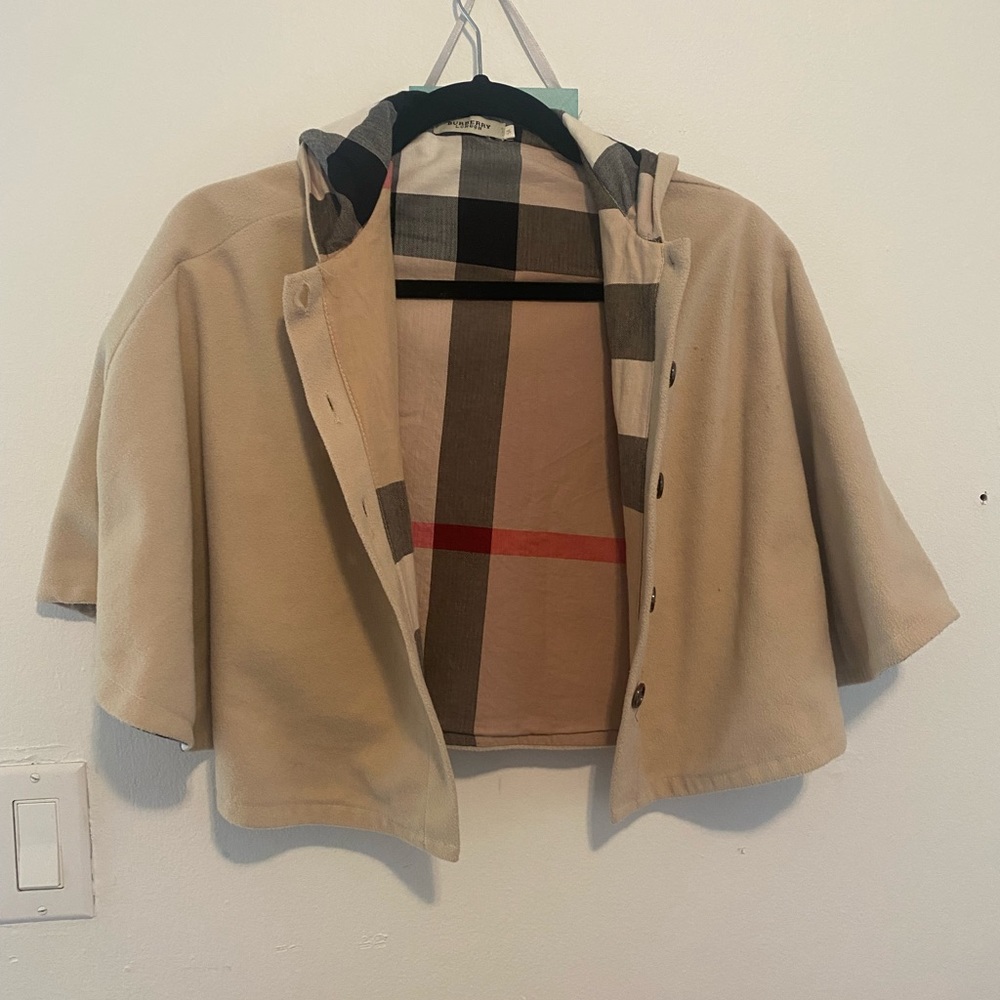 Authentic Burberry pancho ! Can be worn for kids and also a adults